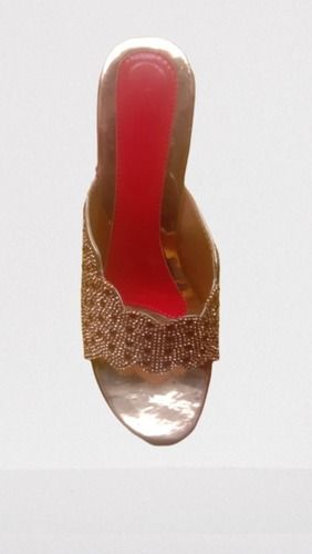 Round Toe Low Heels Wedge Fancy Stone Ladies Bridal Sandals (7 Inches) at  Best Price in Agra | Zeeshan Footwear