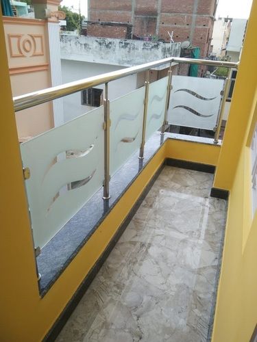 Glass With Silver Stainless Railing For Balcony And Stairs With 3-5 mm Thickness