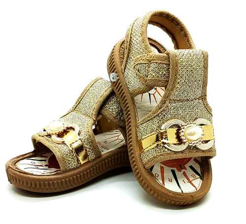 Girl's gladiator braided sandals in gold pink laminated calf leather with  buckle closure | The leather craftsmen