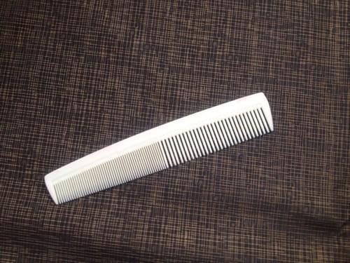 Light Weight And White Colour And Anti Crack Plastic Combs For Home