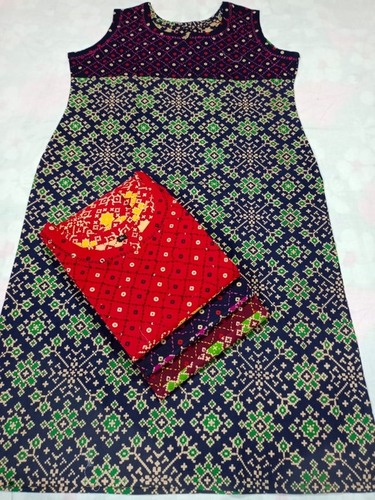 पार्टी और कैज़ुअल वियर के लिए गोल गले और बिना आस्तीन की फैंसी महिलाओं की कुर्ती