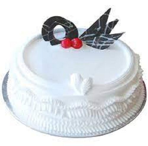 Chocolate  Vanilla Flavour White Fresh Sweet Taste Cake For Birthday Party, Anniversary