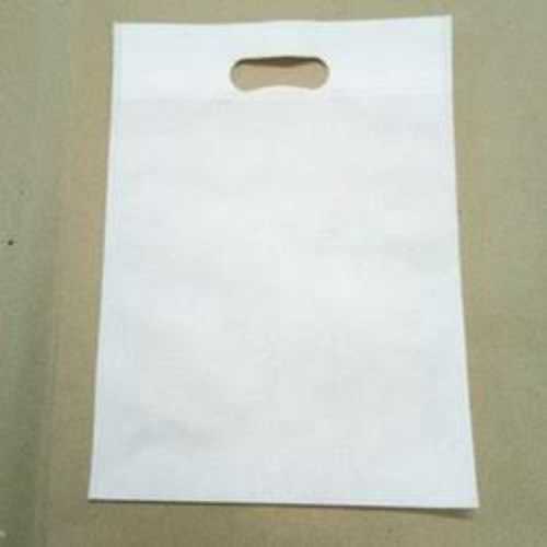 D Cut White Non Woven Carry Bag In Rectangular Shape, Capacity 2 - 10 Kg