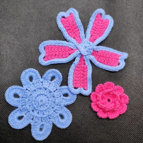 Knitted Customized Sizes Red and Blue Cotton Applique for Dress and Clothes