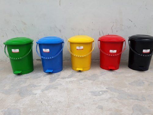 Round Shape Pedal Operated Multi Color Plastic Dustbins With Anti Crack Plastic