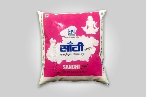 Fresh Natural Pure White Sanchi Raw Milk For Bakery Products, Human Consumption, Pack Of 1 Liter Age Group: Adults