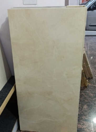 आंतरिक उपयोग के लिए क्रीम आयताकार आकार और सफेद मिट्टी के सिरेमिक फर्श टाइल्स