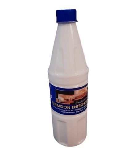 Naturally Made White Colour Liquid Phenyl With Mild Fragrance In 1 Litre Bottle