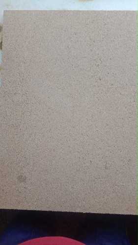 Eco Friendly And Low Thickness Fiberboard Plain Silver Color Dry Plywood Of Particle Board Grade: Cc/Cc
