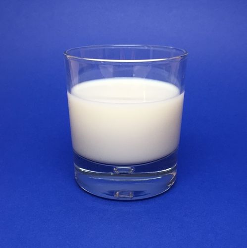 Fresh White Pure And Natural Raw Cow Milk 1 Liter For Strong Bone With 1 Days Shelf Life Age Group: Baby