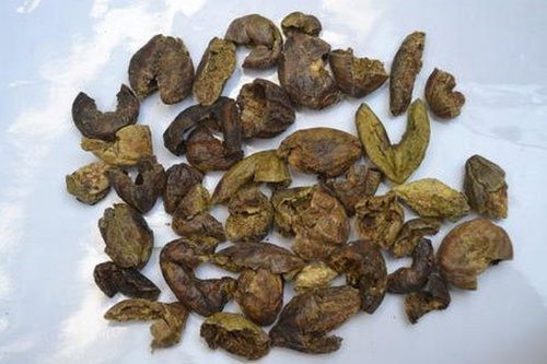 Natural Hand Crushed Whole Dried Harad (Terminalia Chebula) For Medicinal Use