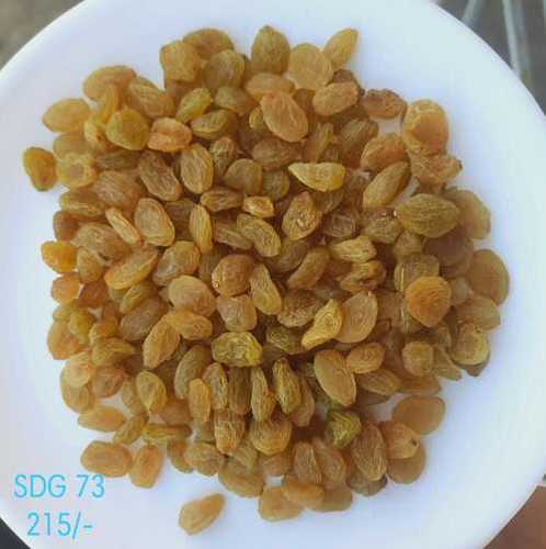 Rich Nutrition Healthy Natural Delicious Sweet Taste Dried Golden Organic Raisins, 1 Kg Grade: Food