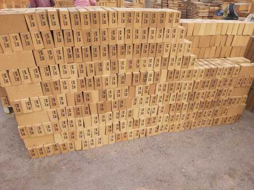 Solid Structure Rectangular Shape Fire Bricks