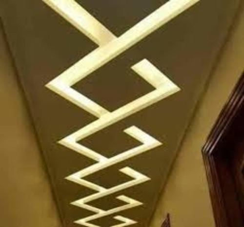 सफेद रंग की कोटेड फाल्स सीलिंग एलईडी लाइट। 5-8 मिमी मोटाई और 230V इनपुट वोल्टेज के साथ