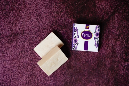 सोरायसिस, डर्मेटाइटिस और एक्जिमा के लिए 100% नेचुरल रिच फैटी एसिड कोकोनट मिल्क सोप.