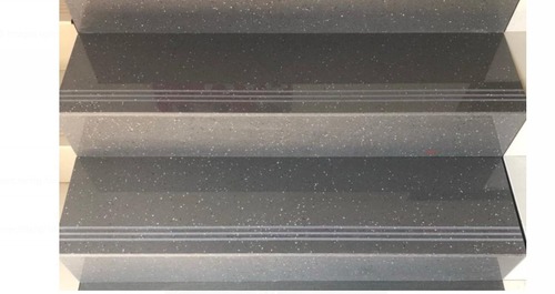 मोटाई 15 मिमी, 4 फीट, स्टेप एंड राइजर के लिए शुद्ध काले पॉलिश ग्रेनाइट, सीढ़ी आवेदन: सीढ़ियां