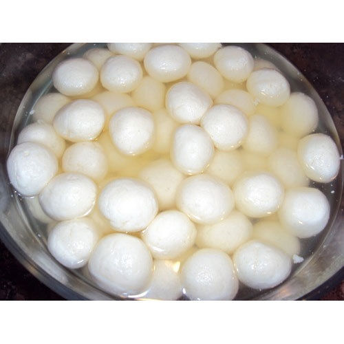 Hygienic Prepared Soft And Sweet Texture Delicious Taste Fresh White Rasgulla