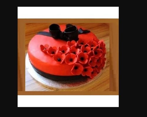 Red Velvet Cream Cake For Birthday Celebrations And Anniversary Ceremonies