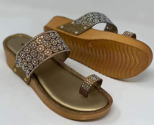 Share 73+ simple sandal pic latest - dedaotaonec