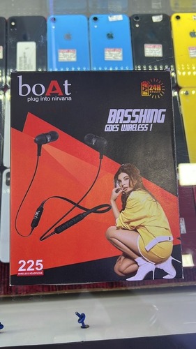 Boat Basshing Wireless Earphone - Plastic Material, Black Color | IPX4 Water and Sweat Resistance, Qualcomm Chipset, 8h Playtime, Enhanced Bass