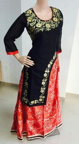 Quick Dry Red And Black Colour 3-4 Sleeve Designer Ladies Kurti For Casual Wear