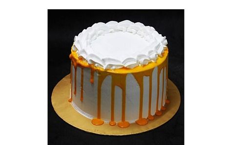 500 Gram Fresh And Delicious Butterscotch 4 Layer Dripping Caramel Cake Pack Size: Regular