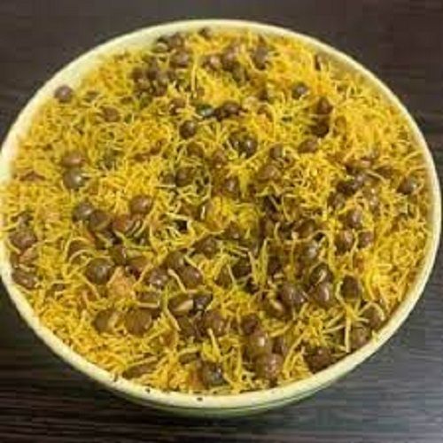Easy To Digest Salty and Spicy Flavor Delicious Taste Crunchy Dal Moth Namkeen