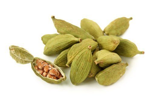 Dried Green Organic Cardamom(Regulate Blood Sugar Levels And Digestive System)