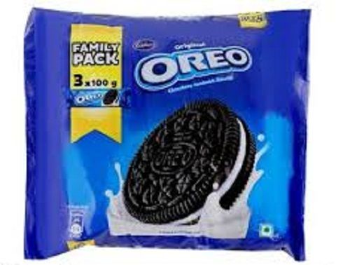 Cadbury Oreo Biscuit, Delicious Tasty Crispy Crunchy And Sweet Vanilla Flavor Fat Content (%): 5 Percentage ( % )