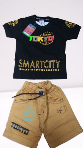 Kids Black And Golden Color Comfortable Casual Wear T-Shirt And Pants Age Group: 3 To 8 Years