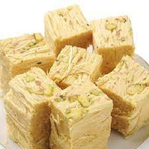 Mouth Melting And Tasty Fresh Sweet Special Soan Papdi Made With Milk And Besan Fat: 6.5 Grams (G)