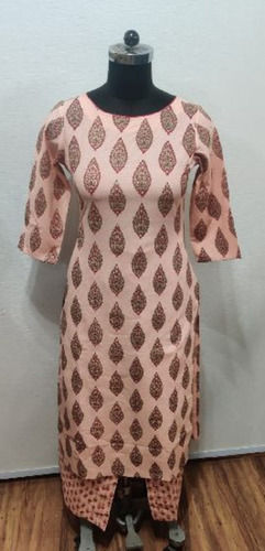 Comfortable Light Pink Color Cotton Kurti With Printed Pant For Ladies