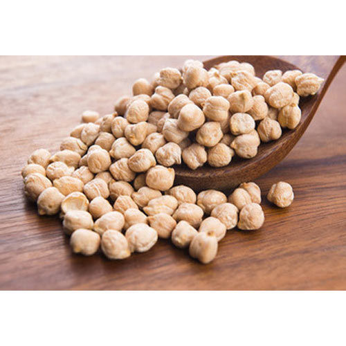 White Colour Organic Chickpeas With 6 Months Shelf Life And 5% Broken