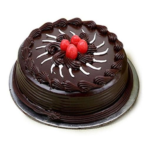 Chocolate Truffle Cake With Round Shape And 1 Week Shelf Life, Yummy Taste