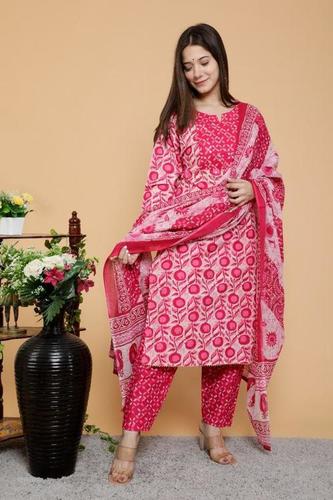 Pink Cotton Ethnic Printed Kurti With Dupatta For Party And Casual Wear