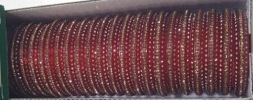 फैशन क्रैक रेसिस्टेंस स्किन फ्रेंडलीनेस लेडीज़ रेड बैंगल सेट शादी और सगाई के लिए