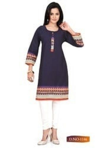 Ladies Casual 3/4th Sleeves Round-neck Blue Plain Cotton Silk Short Kurti Decoration Material: Paint