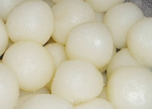 Hygienically Prepared White Color Sweet And Fresh Rasgulla Sweets