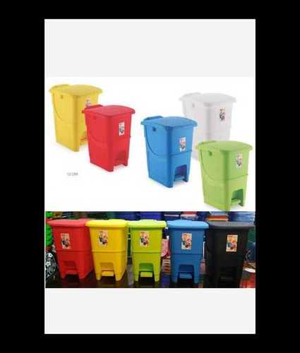 Plastic Pedal Dustbin For House Use, Available In Various Color, Hdpe Material  Size: 24 X31 X37.5 Cm