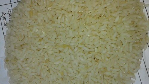 Medium Grains Arwa Rice With 1 Year Shelf Life And Rich In Thiamin, Niacin, Vitamin B6, Pantothenic Acid