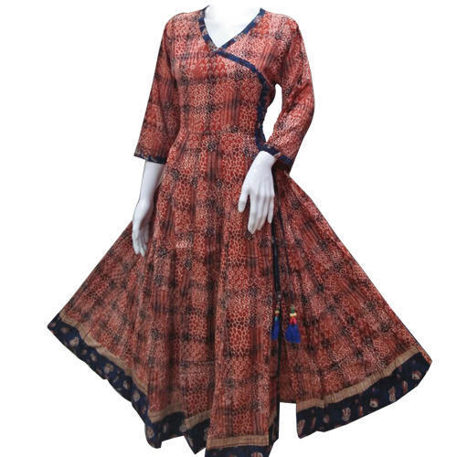 Quick Dry Brown Colour Rayon Fancy Kurti With 3-4 Sleeve And Trendy Design, Washable