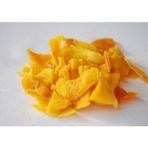 Yellow Colour Mango Chips With 1 Months Shelf Life And Delicious Taste