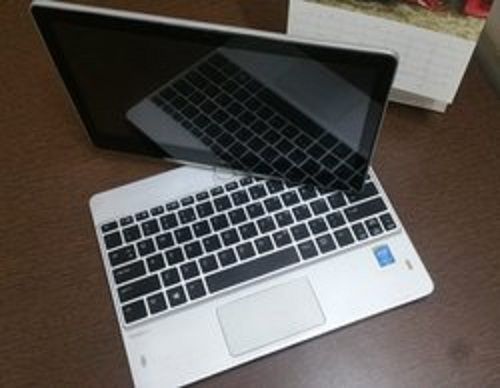 Thin And Lightweight Silver Lcd Laptop With Hd Display And Backlit Keyboard Dvd Rom: 2