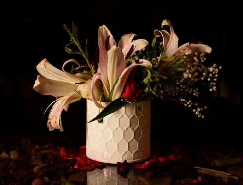 Carved Planter Ceramic White Flower Pot For Home Decoration Uses