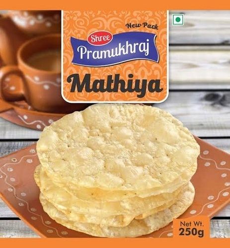 100% Pure Light Yellow Deep Fried Mathiya With Salty Taste Papad For Snack