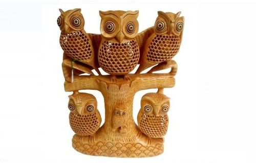 Wood Wooden Decorative Handicrafts Brown Color Tree Jali Owl For Decoration