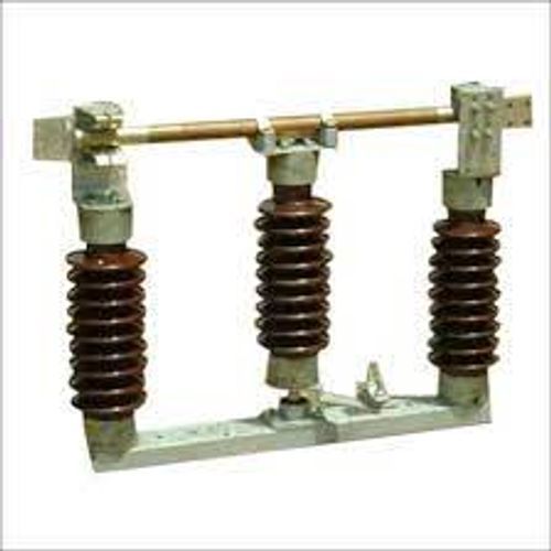 Low Maintenance Mechanism Electrical Isolator Application: To Avoid The Occurrance Of Severe Faults