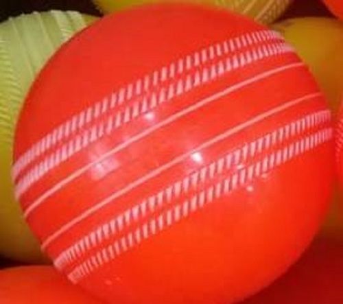 Robust Design Crack Resistance Easy To Use And Rubber Grip Red Cricket Balls