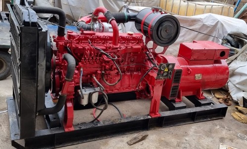Red Color Diesel Generator Output Voltage 415V, 3 Phase, Frequency 50 Hz, Speed 1500Rpm, 15Kva Output Type: 415V