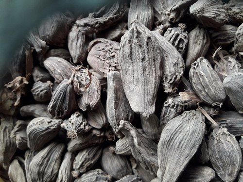 Natural Black Color Cardamom For Food Spices With Rich In Flavor And 6 Months Shelf Life Grade: A